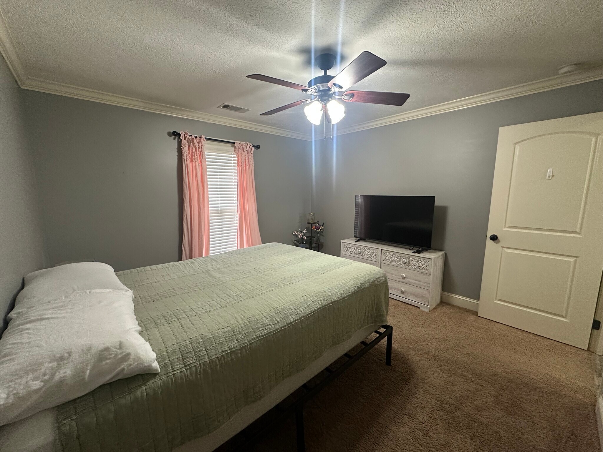 Building Photo - 30 Clovewood Cv