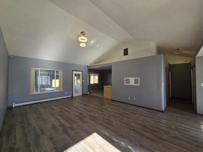 Building Photo - 3156 Arrowhead Dr