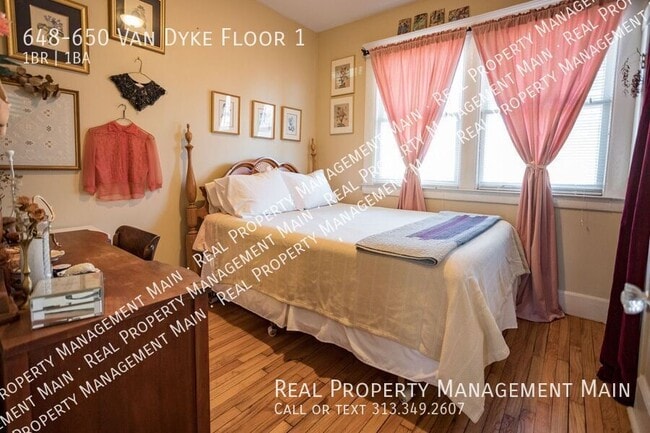 Building Photo - 648-650 Van Dyke Floor 1-