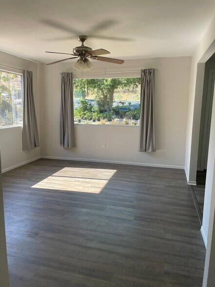 Family room - 22947 San Vicente Rd