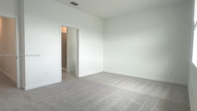 Building Photo - 538 Rivergrass St