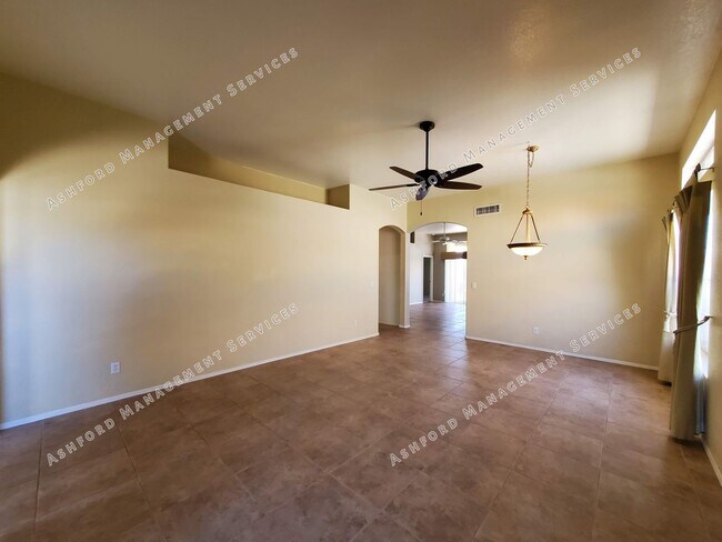 Building Photo - COYOTE LAKES BEAUTIFUL VIEW OF GOLF COURSE/NOT AGE RESTRICTED**NO TENANT FEES