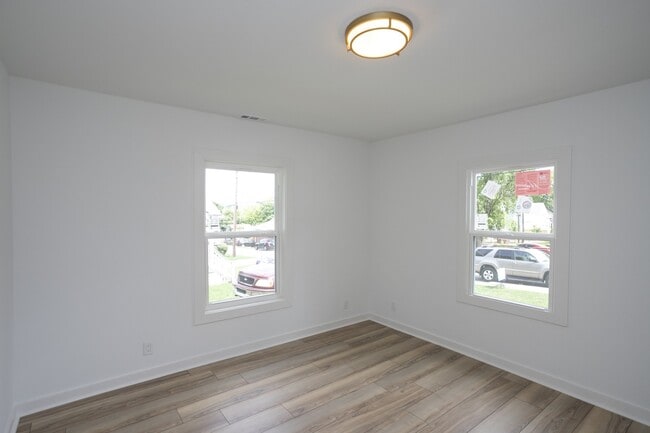 Building Photo - 1202 Jennings St