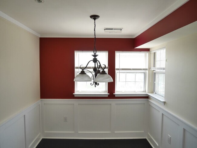 Building Photo - 2 Bedroom Condo Located in Villages of Montgomery Run- Ellicott City