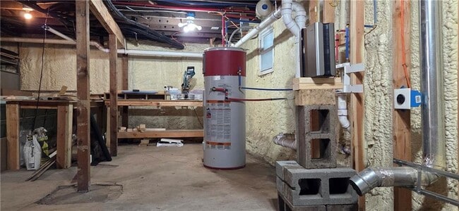 Building Photo - 830 Belgrade Ave NE