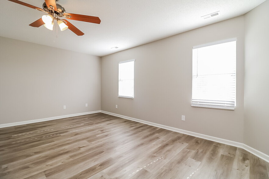 Building Photo - 95 Woodcreek Ln