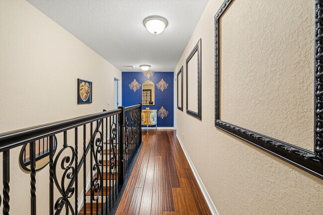 Building Photo - 10652 Ivanhoe Ln