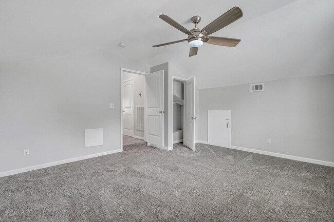 Building Photo - 1 Sunny Ct