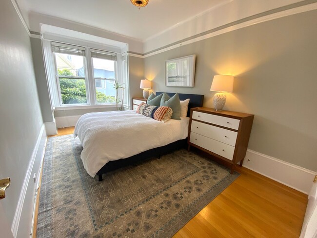 Building Photo - Furnished, Short Term Cow Hollow Rental