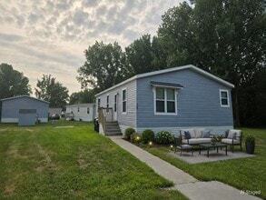 Building Photo - 725 Juliet Dr