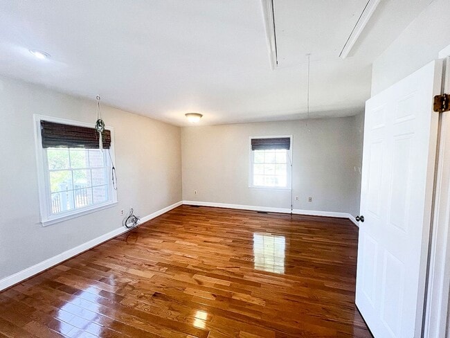 Building Photo - 3502 Old Jones Rd