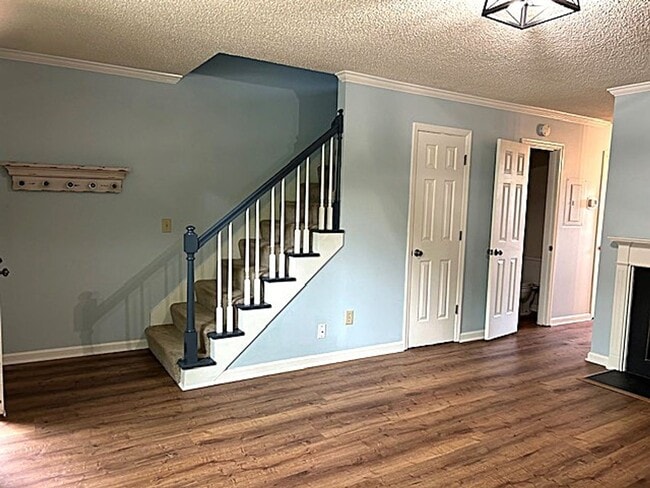 Building Photo - 144 McMurray Cir