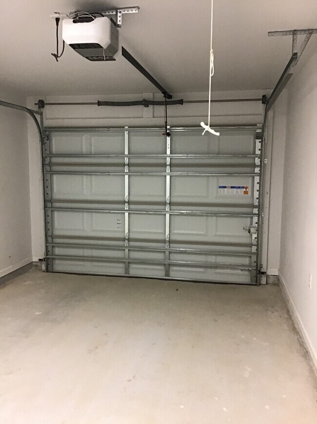 Garage - 208 Sagewood Dr