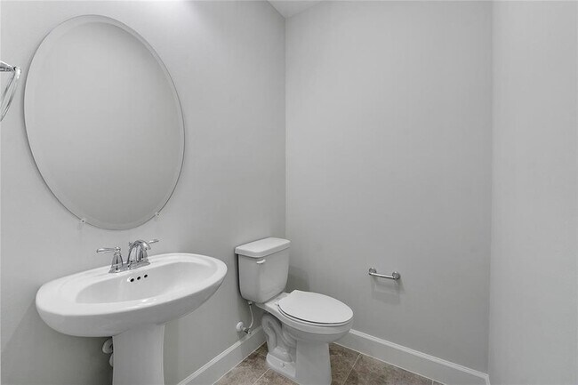 Building Photo - 5223 Liberty Ln