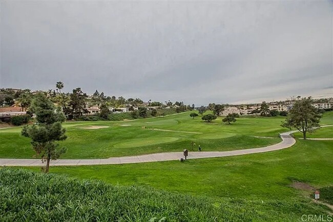 Building Photo - Beautiful 4br, 3.5b Townhouse, Sky Roof Deck