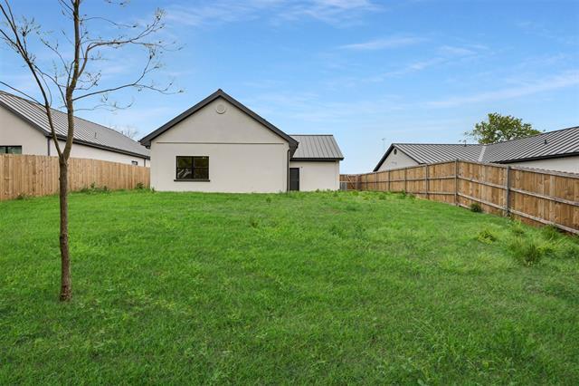 Building Photo - 407 Dallas St