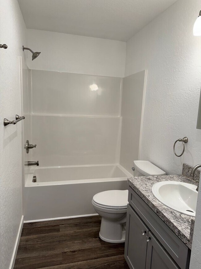 Building Photo - GEAW5