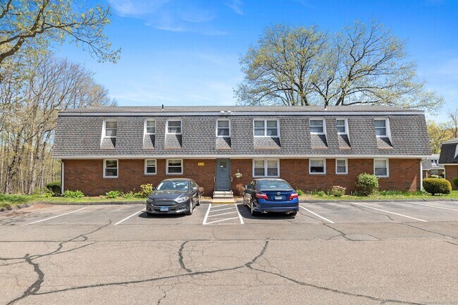 Building Photo - 339 Dunfey Ln