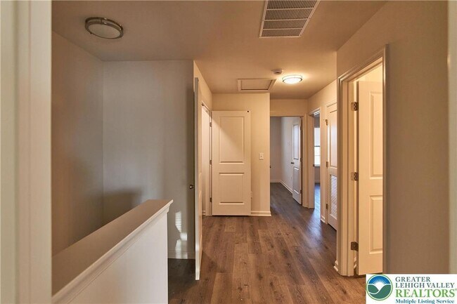 Building Photo - 6639 Stein Way
