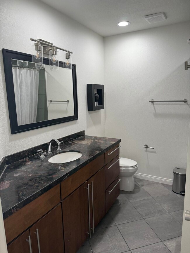 Building Photo - 78125 Crimson Ct