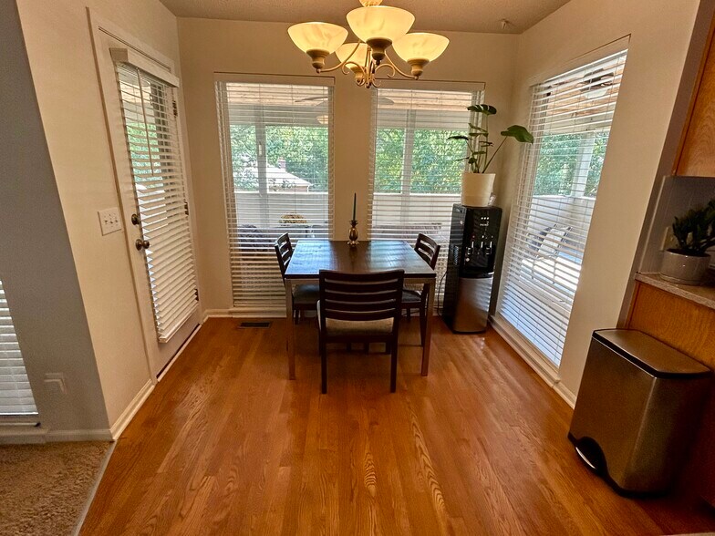 Dining Room - 9505 NW 86th Ter