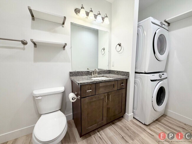 Building Photo - 582 Lewski Ln