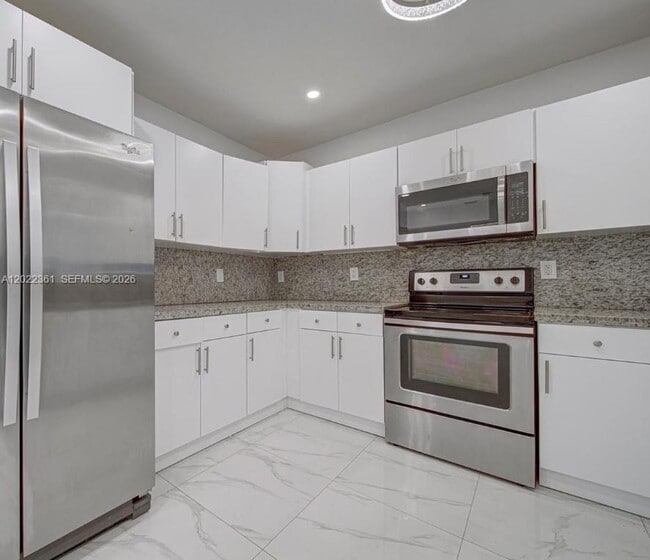 Building Photo - 6561 SW 30th St