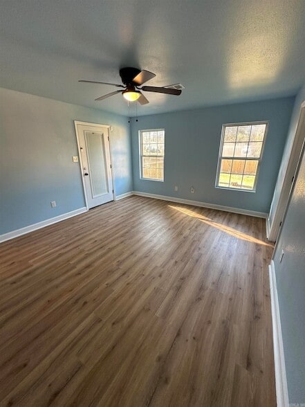 Building Photo - 15315 Birch Dr