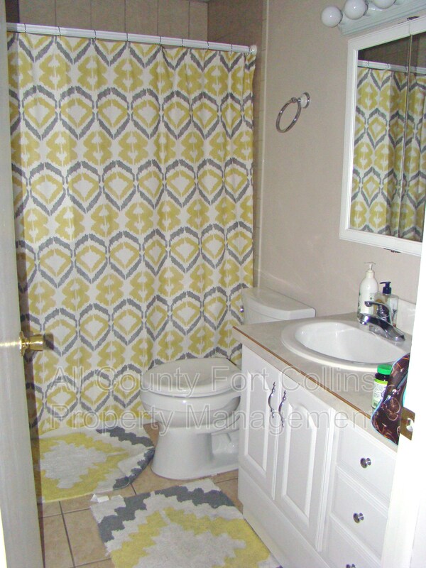 Building Photo - 2203 Coyote Pl