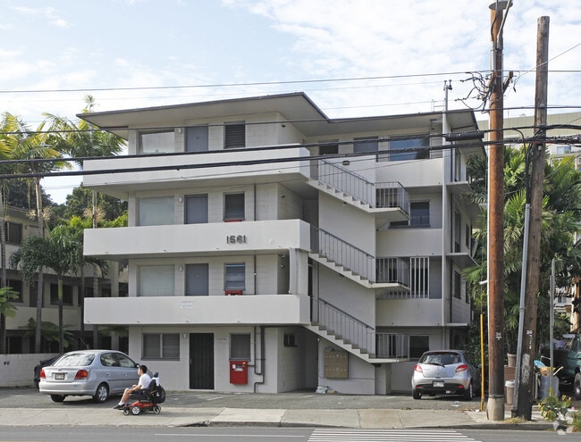 Building Photo - Punahou Parkside