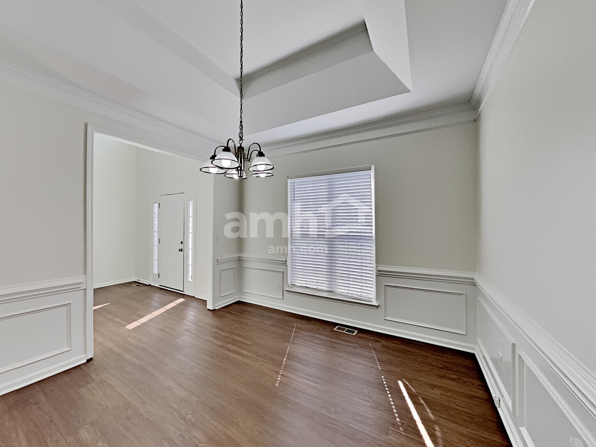 Building Photo - 2425 Coneflower Dr