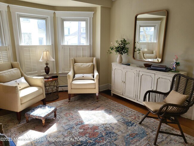 Building Photo - 80 Heck Ave