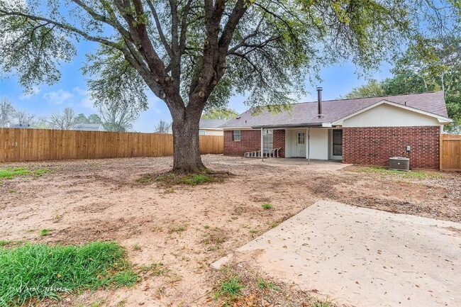 Building Photo - 2211 General York Cir