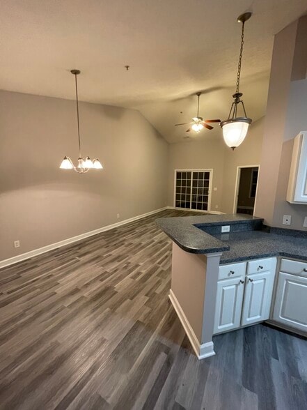 Building Photo - 125 Ashley Park Dr