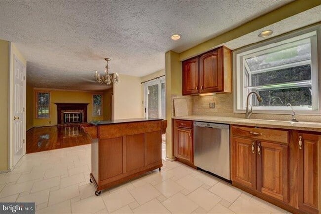 Building Photo - 12246 Westwood Hills Dr