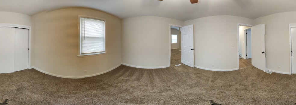 Building Photo - 1207 Townline Ave