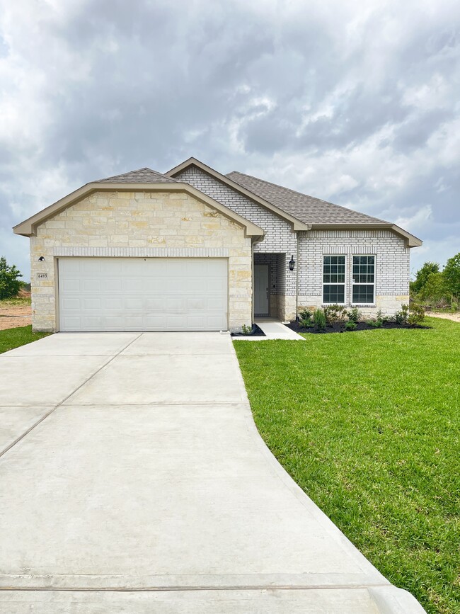 Building Photo - 6493 Rd 5503