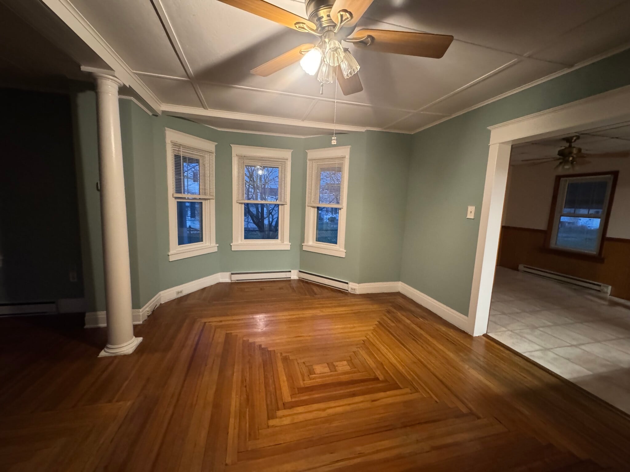 extended livingroom - 2214 Main St