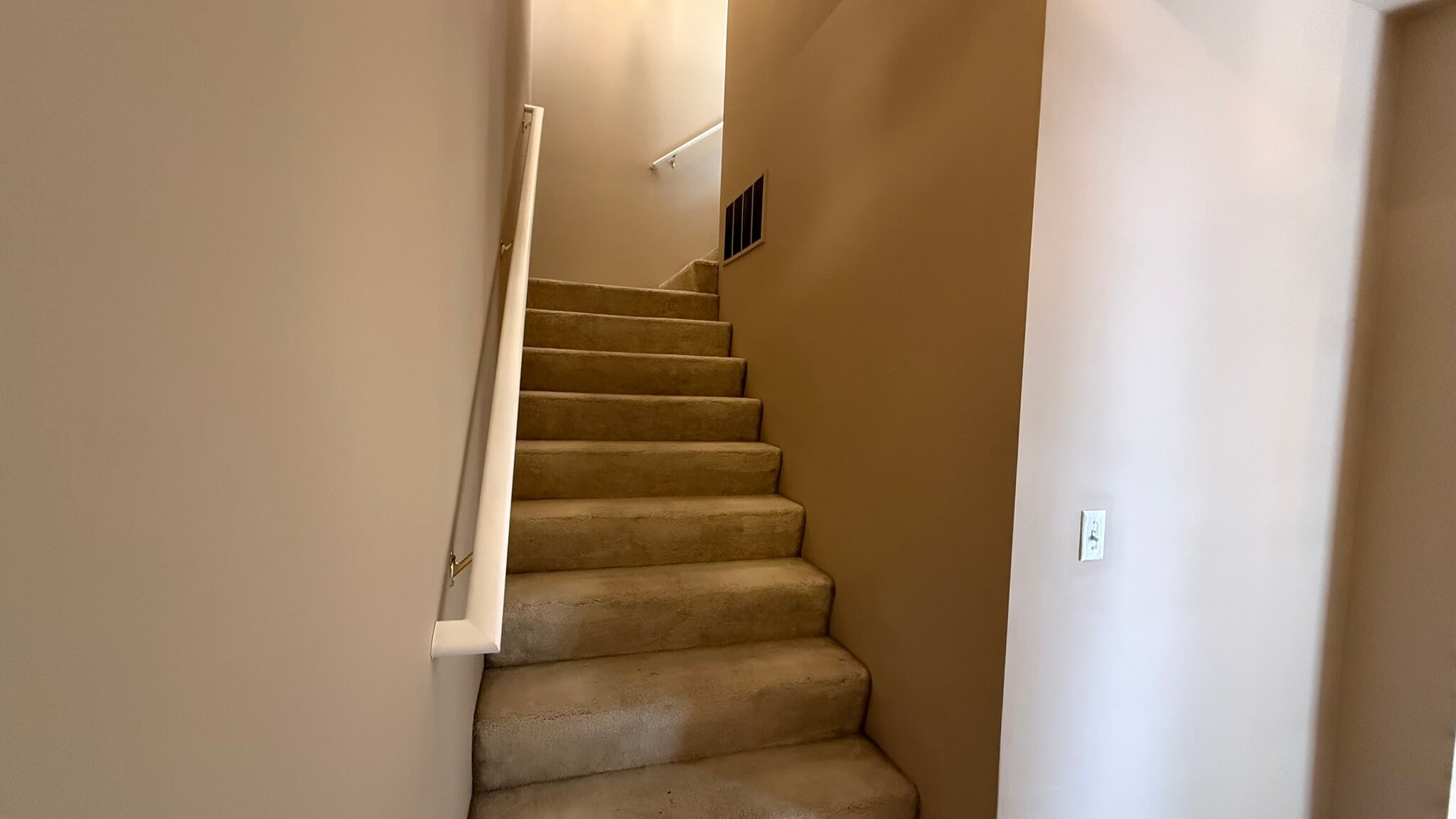Stairs - 4200 Chesapeake Cir