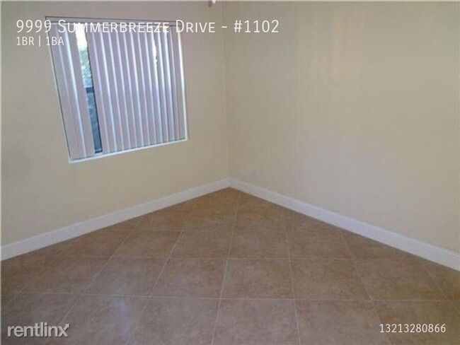 Building Photo - Spacious 1/1 in Summerbreeze Condominums