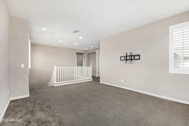 Building Photo - 1527 W Windhaven Ave