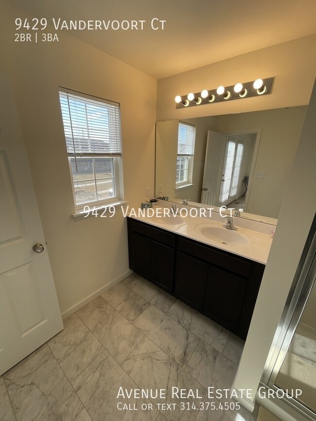 Building Photo - 9429 Vandervoort Ct