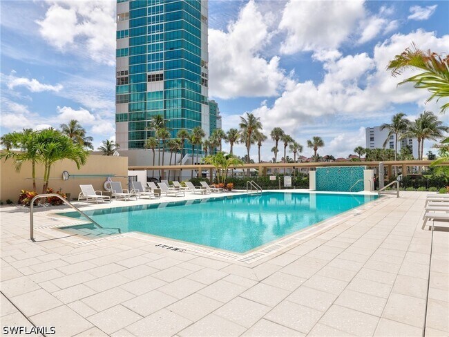 Building Photo - 4001 Gulf Shore Blvd N