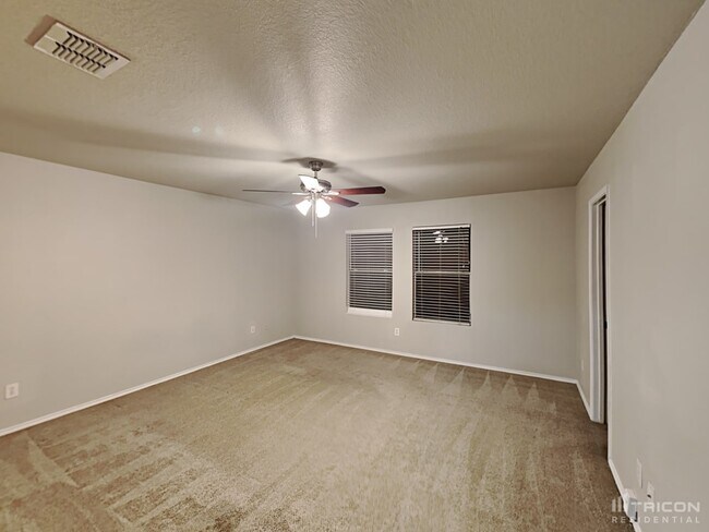 Building Photo - 4908 Parkrise Dr