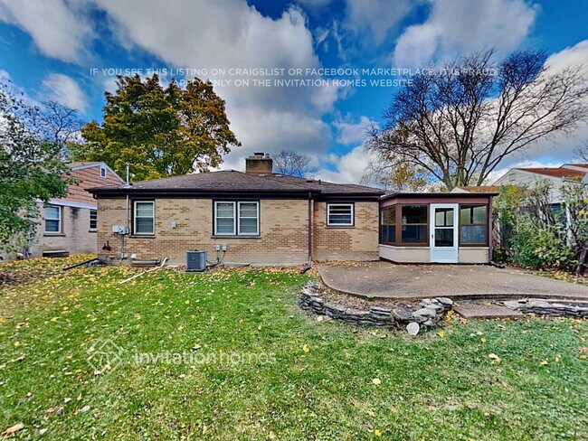 Building Photo - 221 N Dryden Pl