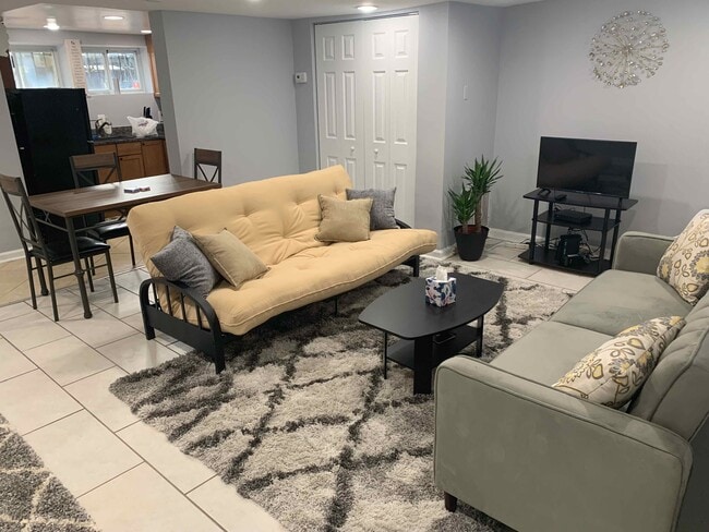 Primary Photo - 613 P St NW