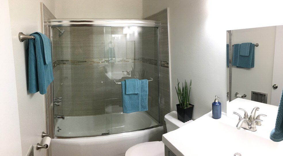 Bath - 14718 W Magnolia Blvd