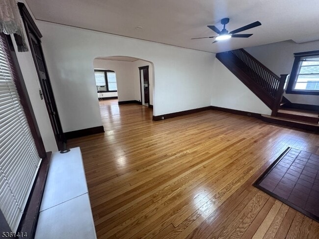 Building Photo - 208 W Midland Ave
