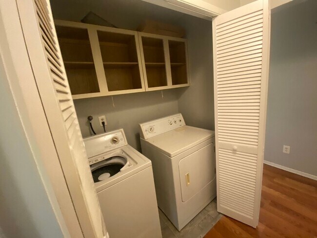 Building Photo - 075LincolnSt