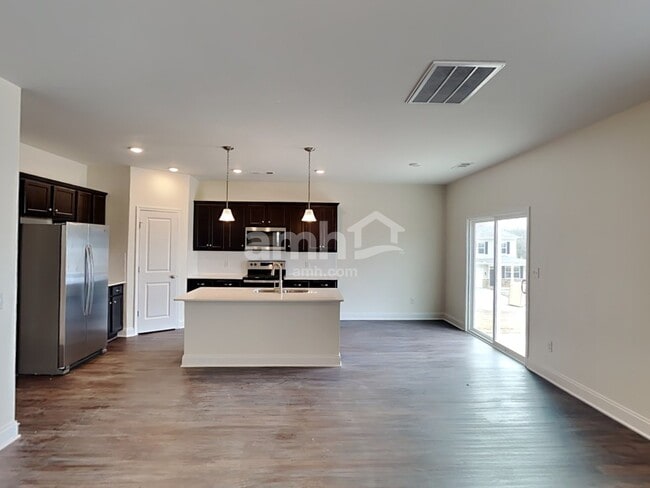 Building Photo - 2105 Williamshire Lane